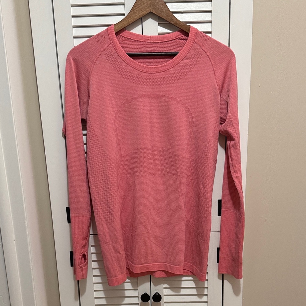 Lululemon swiftly tech long sleeve top in pink Size 10